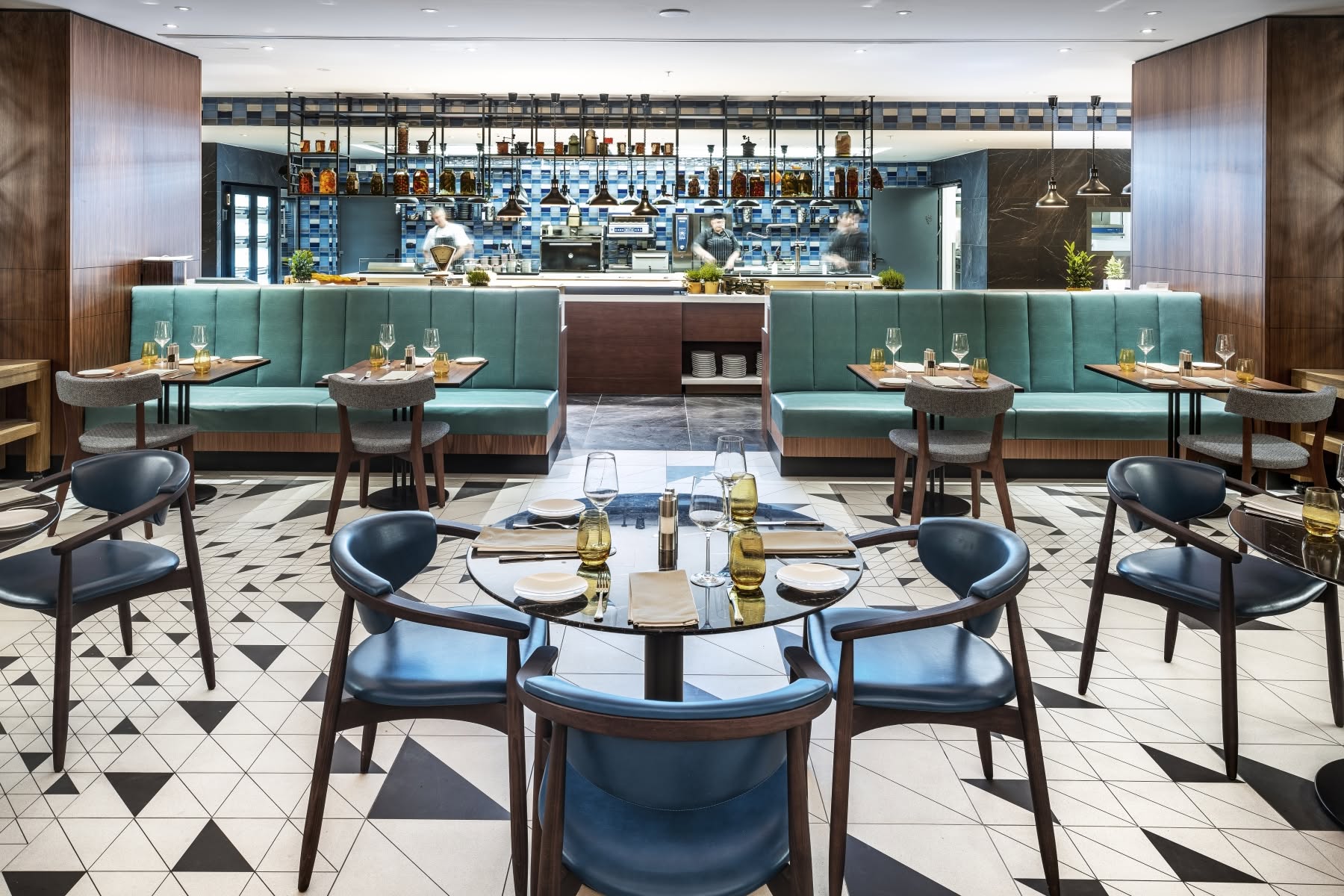 The Artisan se vrací na Restaurant Week s menu plným podzimních chutí. Okouzlí vás celer, houby, kachna i rakytník